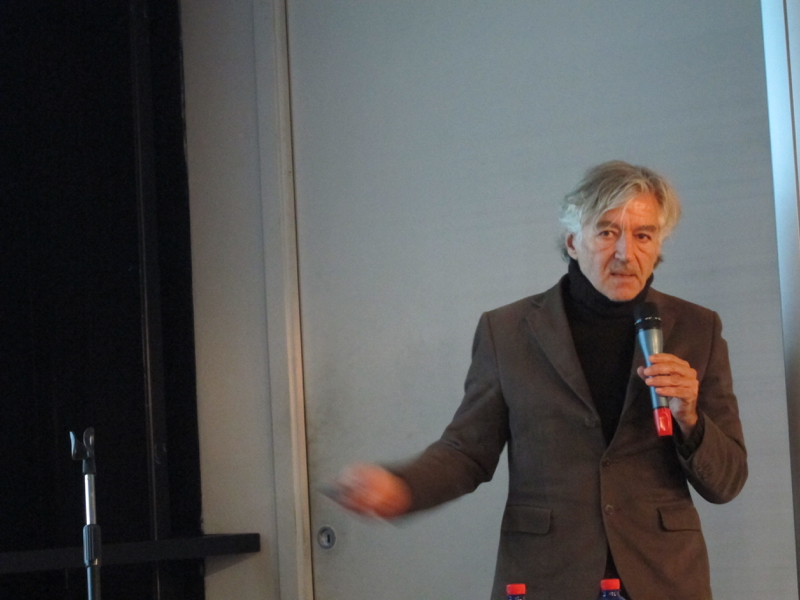 Peter Maärkli during his lecture